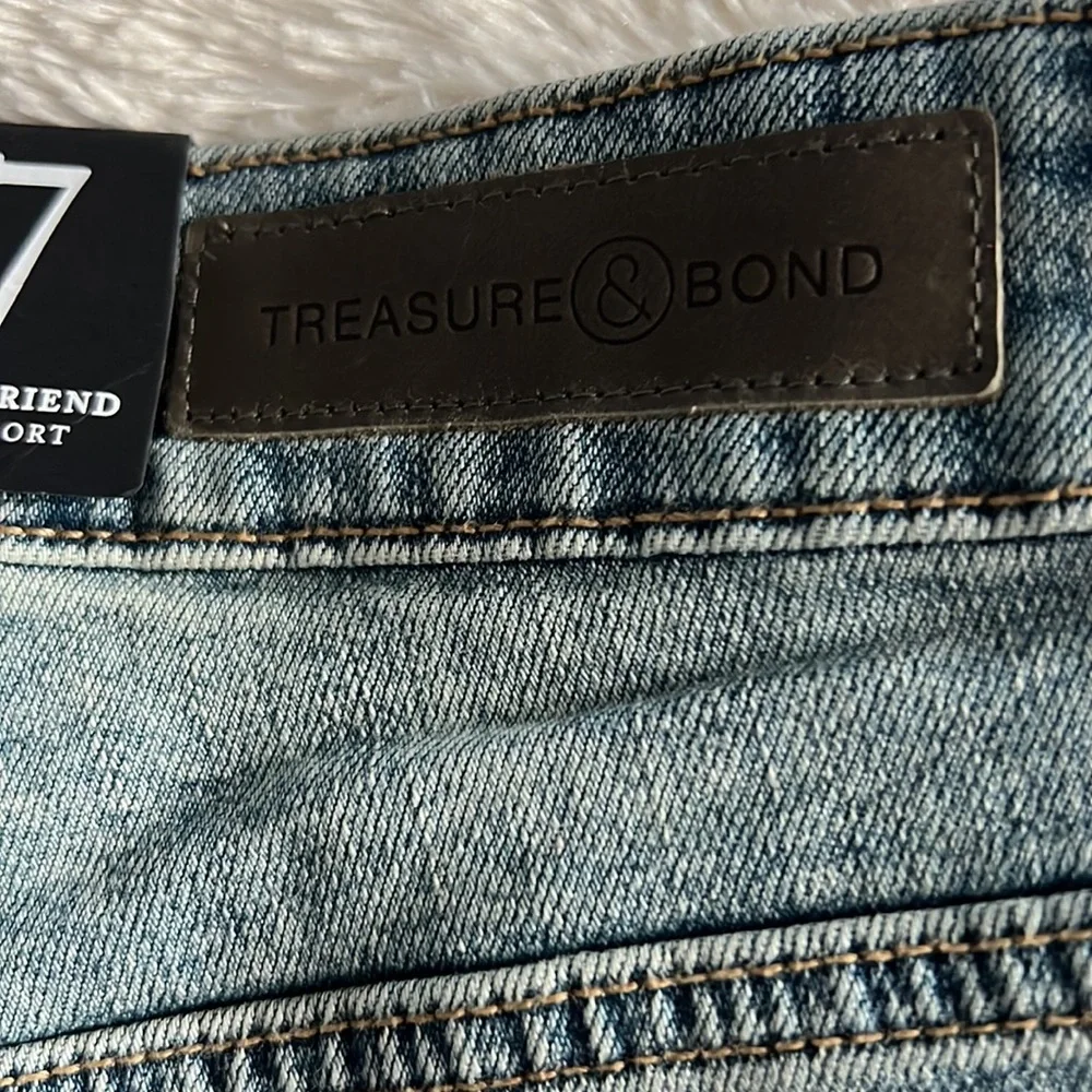 Treasure and bond distressed jean blue high waisted shorts. - Picture 6 of 6